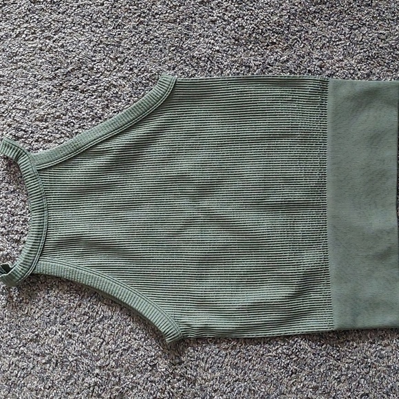 Intimately Free People Green Wide Ribbed Seamless Cami M/L New - Picture 4 of 4